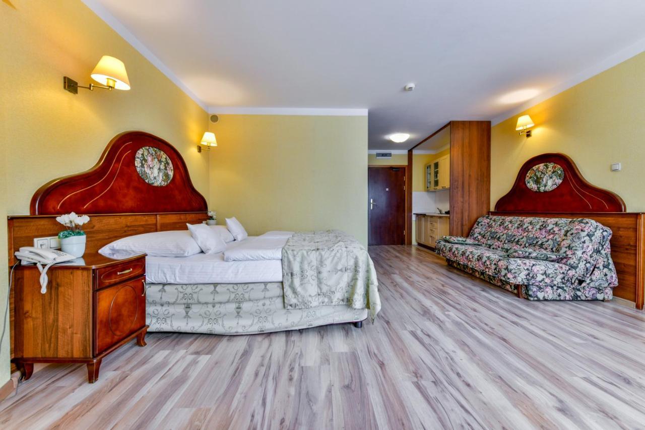 Apartamenty Sobieski Kolobrzeg Ngoại thất bức ảnh