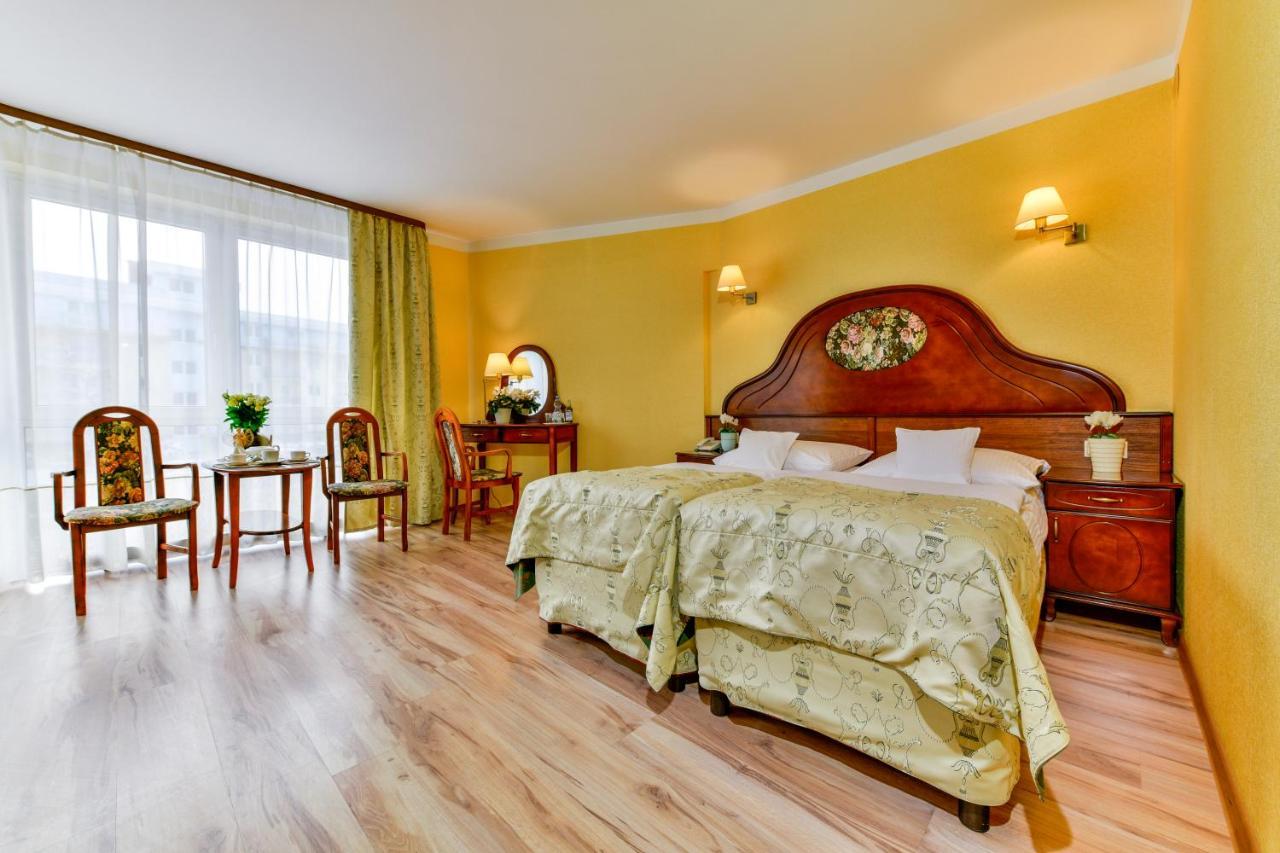 Apartamenty Sobieski Kolobrzeg Ngoại thất bức ảnh