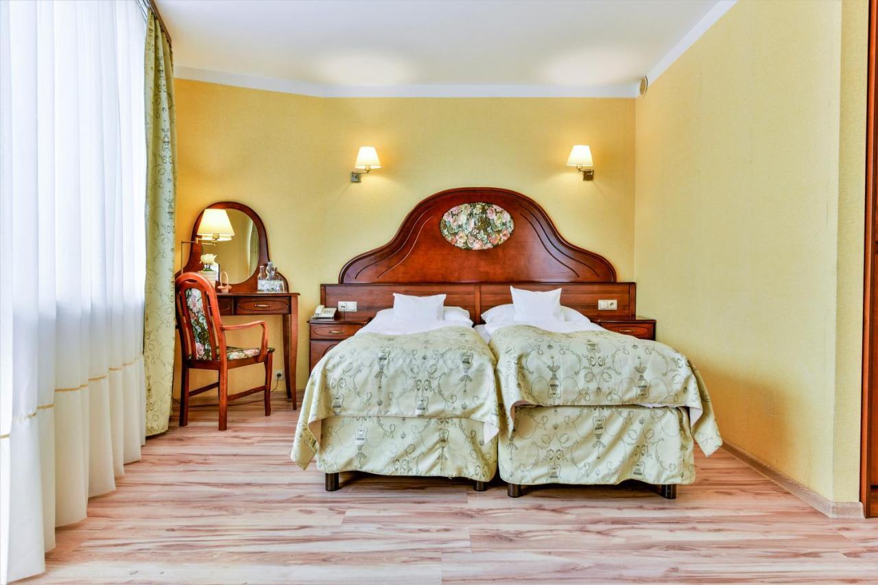 Apartamenty Sobieski Kolobrzeg Ngoại thất bức ảnh