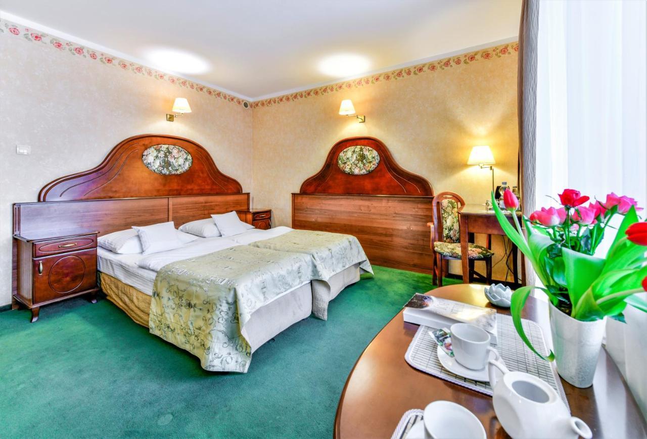 Apartamenty Sobieski Kolobrzeg Ngoại thất bức ảnh