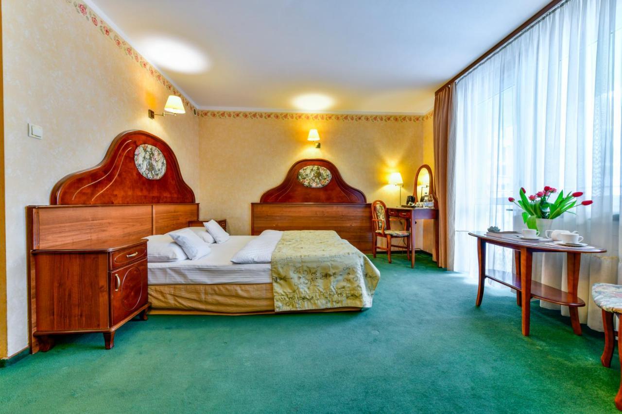 Apartamenty Sobieski Kolobrzeg Ngoại thất bức ảnh