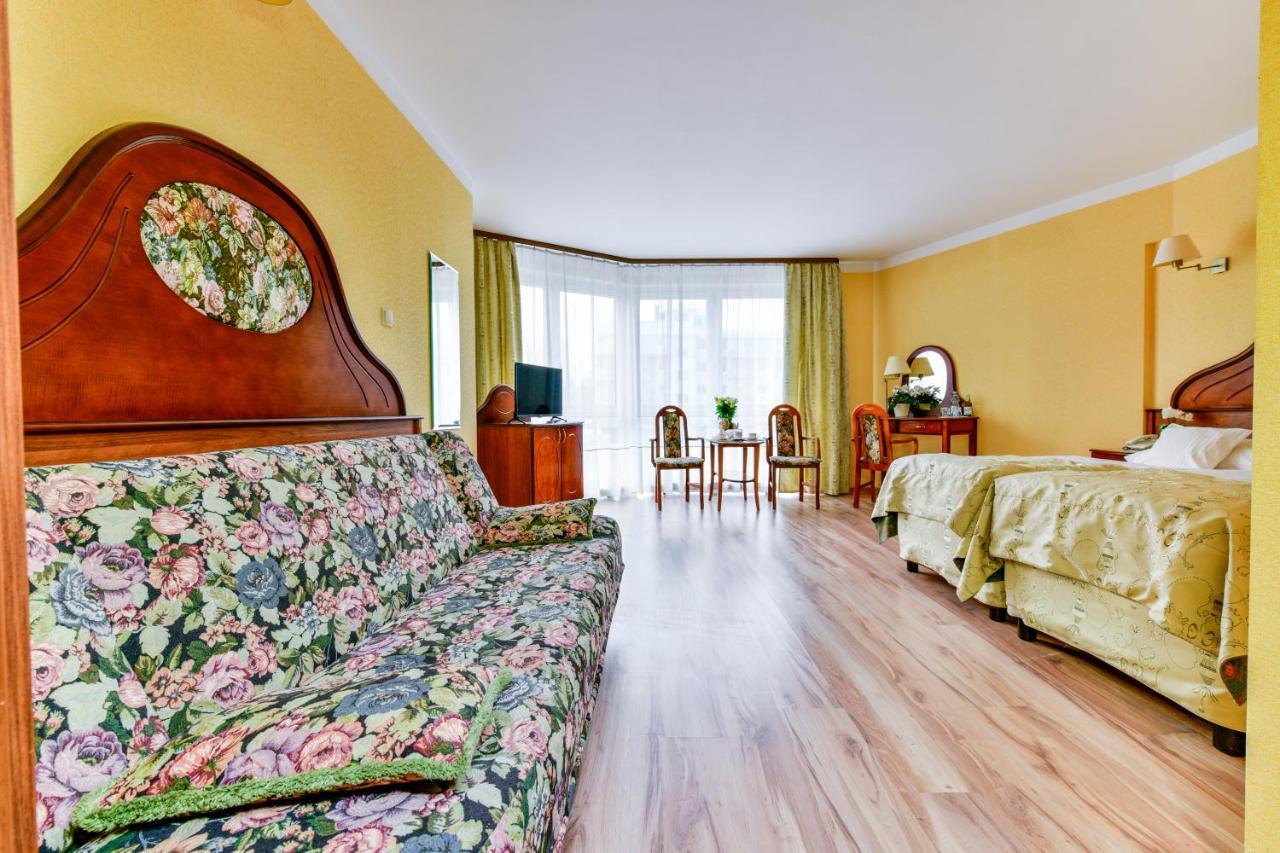 Apartamenty Sobieski Kolobrzeg Ngoại thất bức ảnh