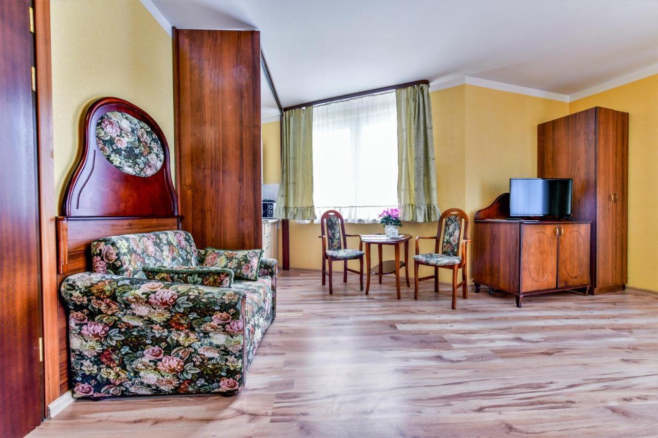 Apartamenty Sobieski Kolobrzeg Ngoại thất bức ảnh