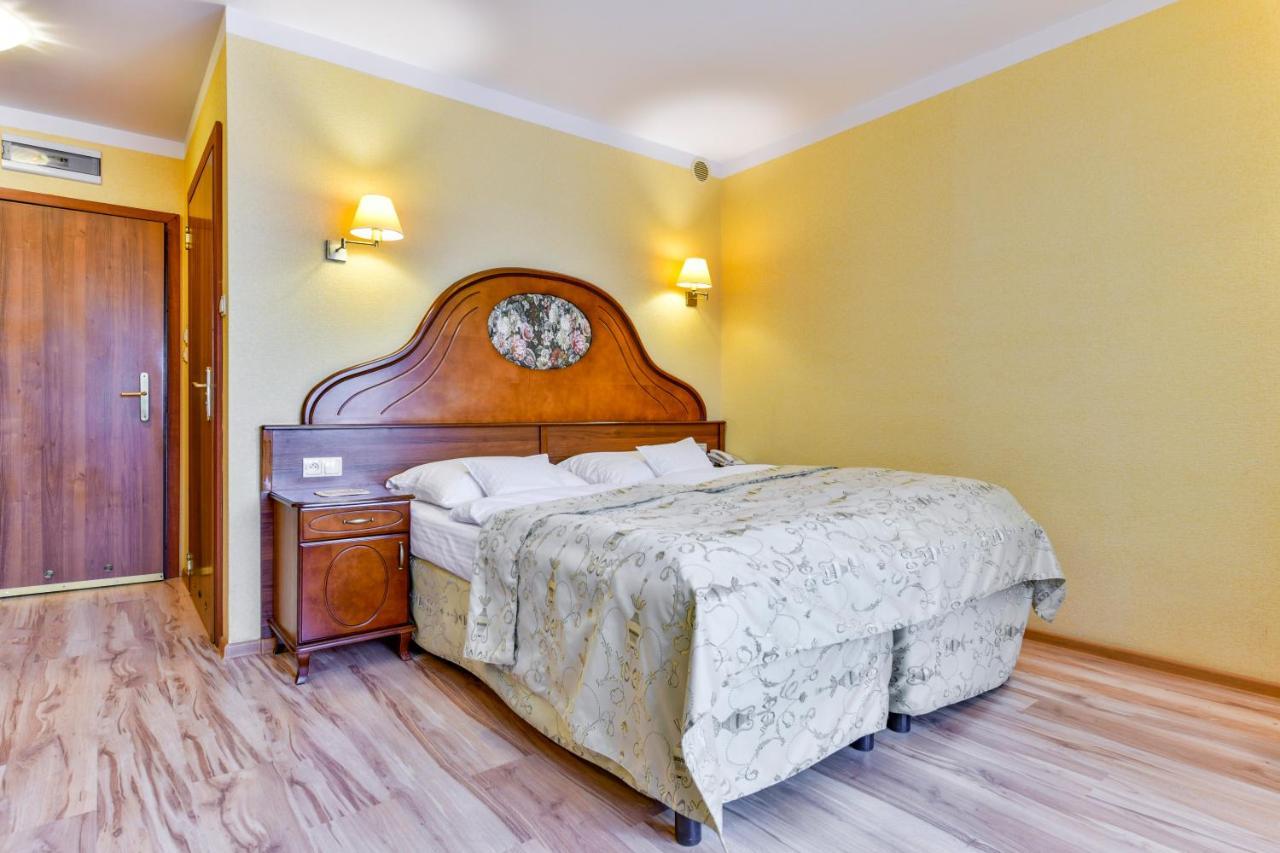 Apartamenty Sobieski Kolobrzeg Ngoại thất bức ảnh
